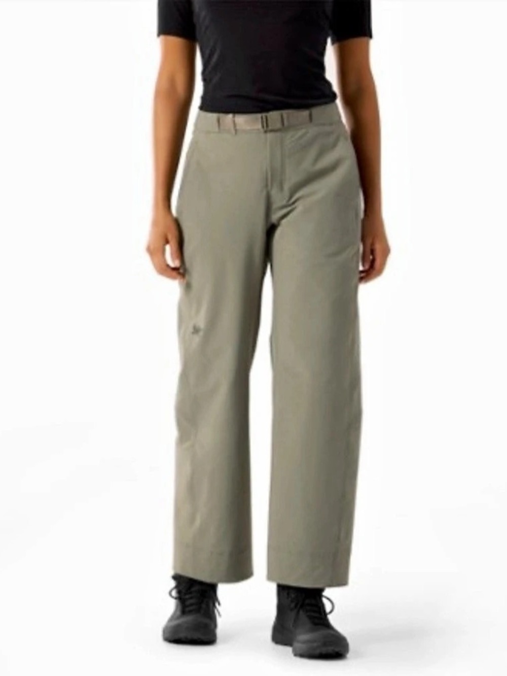 Arc'teryx Nia Women's Barrel Leg Pants in Forage Green - Size 6R